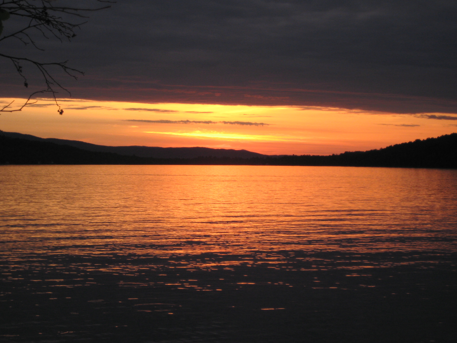 Sunset_at_Rangeley_Lake.jpg