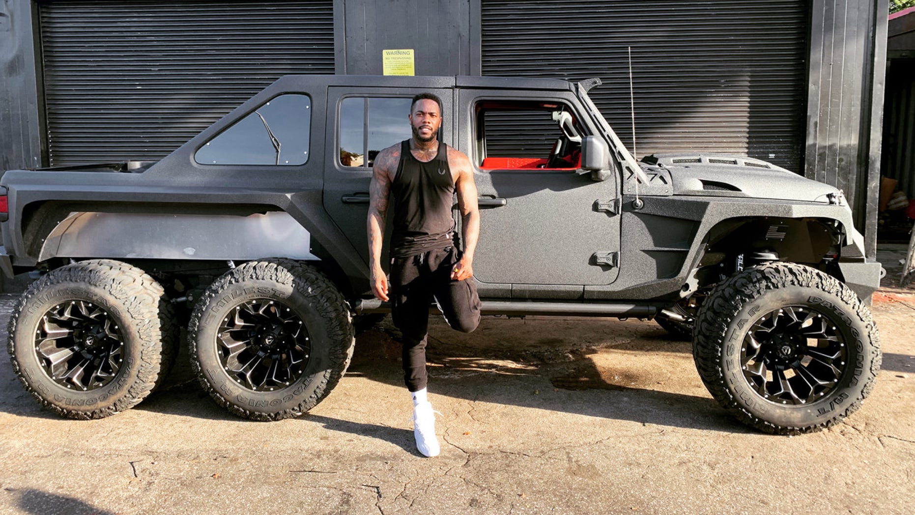 Yankees-Aroldis-Chapman-Jeep.jpg